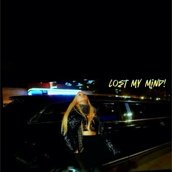 KaylaRose🌹26. Come 2 check my closet and shop!😌 thx <3 singer/artist/emo fashion - Picture 3 of 15